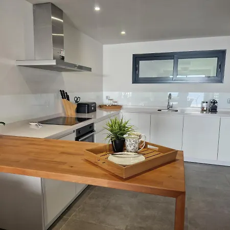 Apartment Luxury 2 Bedrooms With Seaview Blue 4104 *