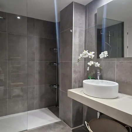 Apartment Luxury 2 Bedrooms With Seaview Blue 4104 *